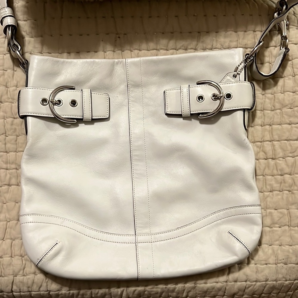 Vintage 
Coach Ivory Leather Soho Slim Duffle Shoulder